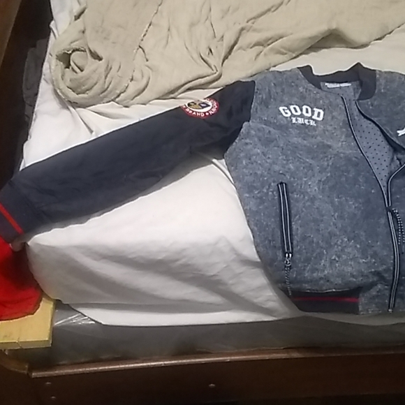 Jacket - Picture 3 of 4